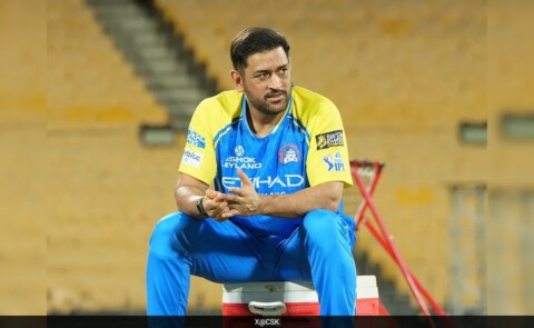 MS Dhoni injury update